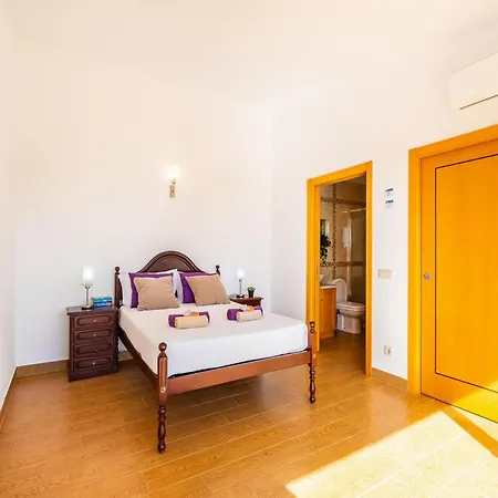 Villa In Alte With Infinity Pool & Hills View
