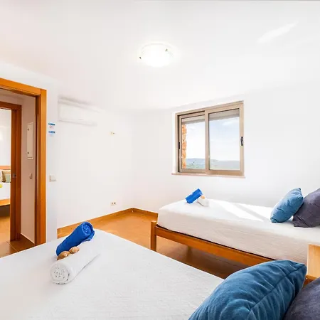 Villa In Alte With Infinity Pool & Hills View 别墅