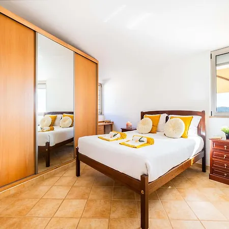Vila Villa In Alte With Infinity Pool & Hills View
