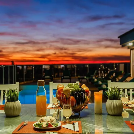 Villa In Alte With Infinity Pool & Hills View 别墅
