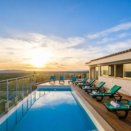 别墅 Villa In Alte With Infinity Pool & Hills View 阿尔特