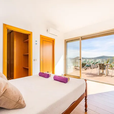Villa In Alte With Infinity Pool & Hills View *